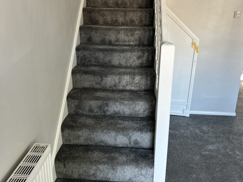Grey carpet on stairs in West Drayton