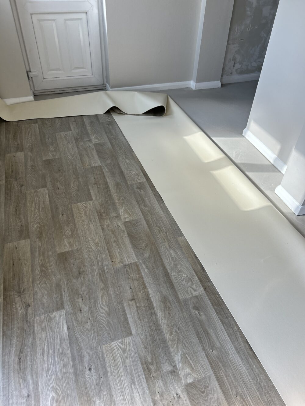 Vinyl fitted in kitchen dinner in West Drayton